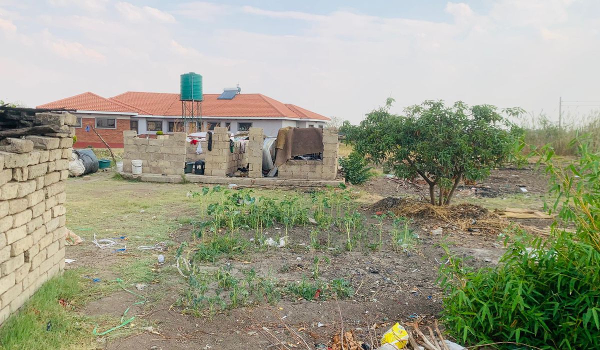 Stand for Sale in Lochinvar , featuring a temporary staff cottage