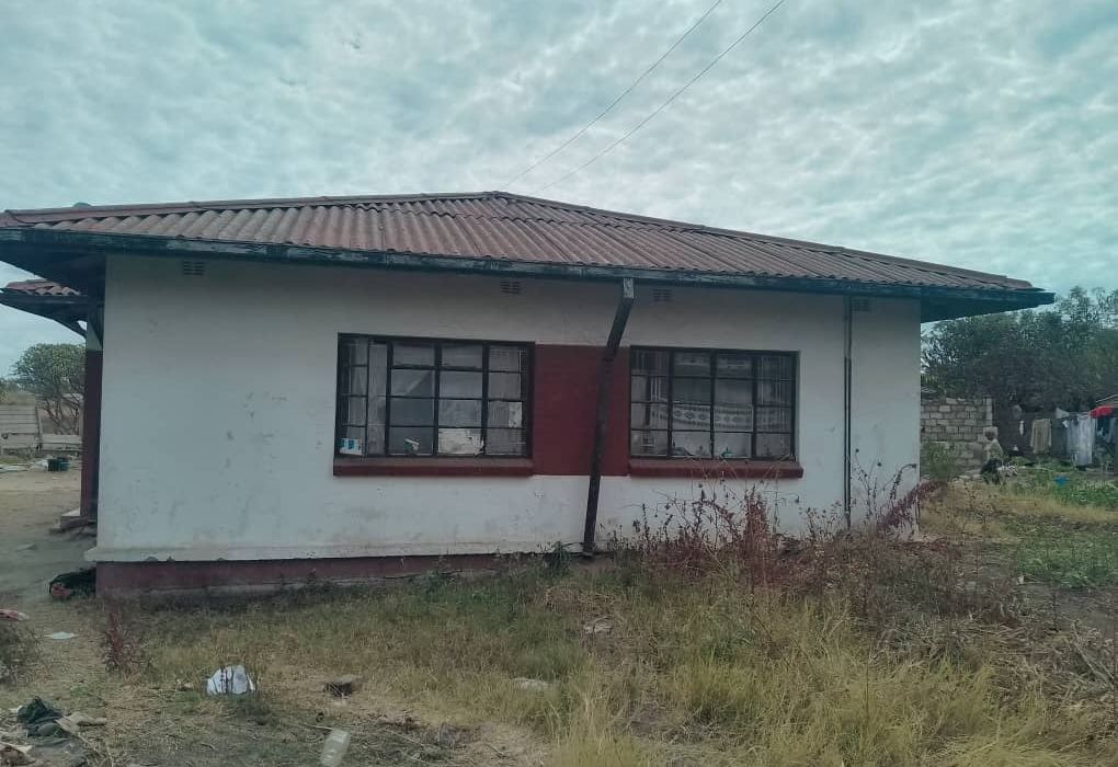 Stand for Sale in Lochinvar 