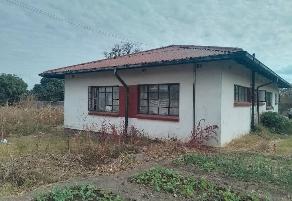 Stand for Sale in Lochinvar 