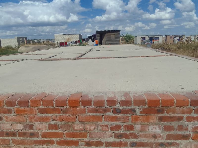 Stand for Sale in Mainway Meadows