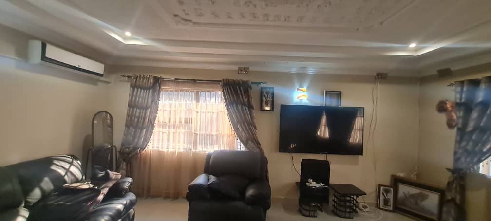 Three bed-roomed house - Arcadia