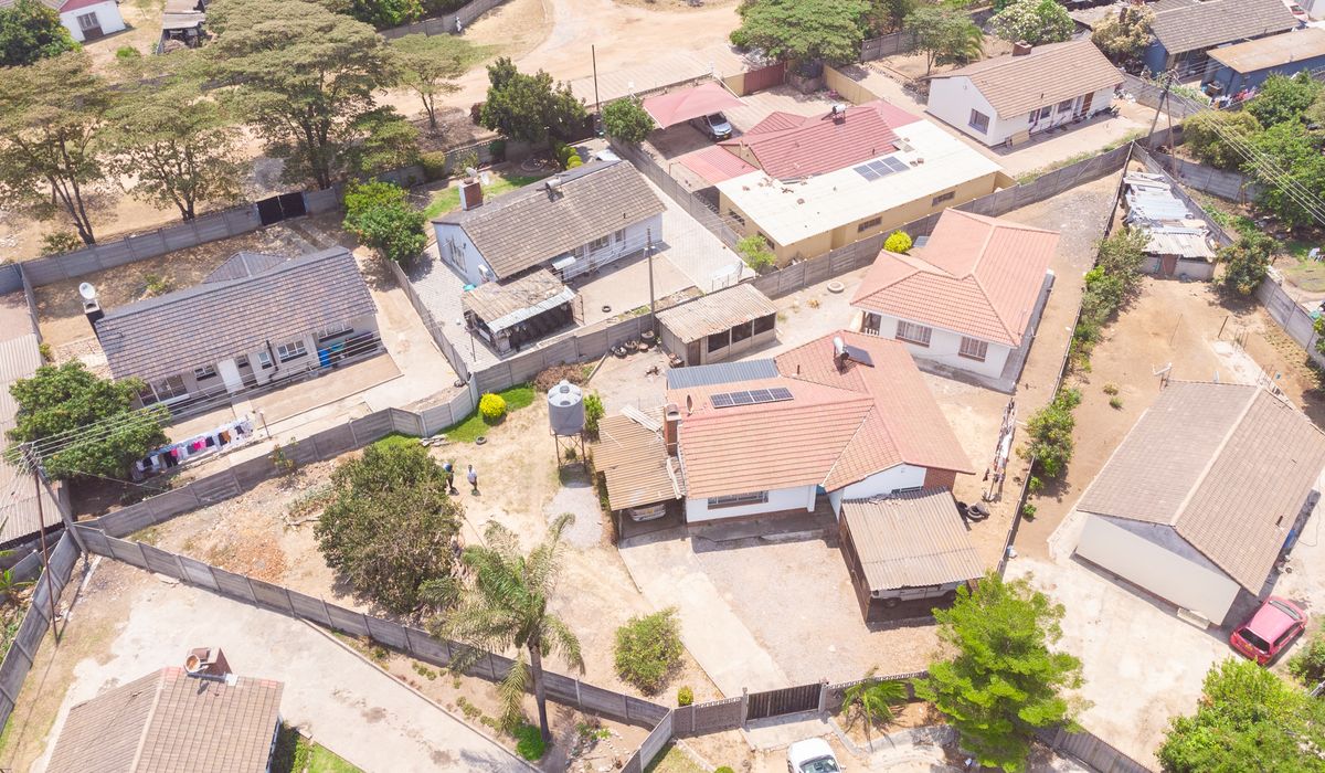 Three bedroomed house for sale in Houghton Park