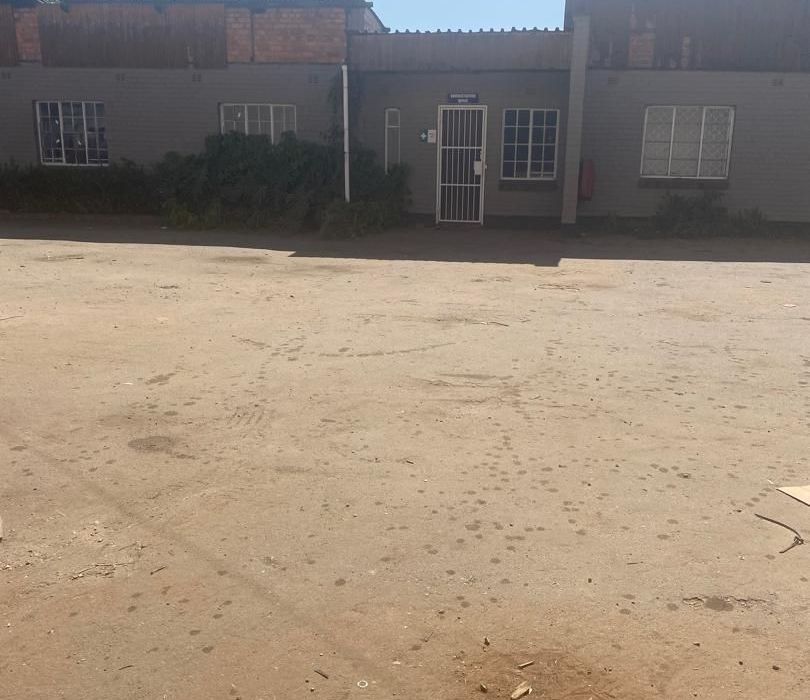 Warehouse in Southerton to Rent 